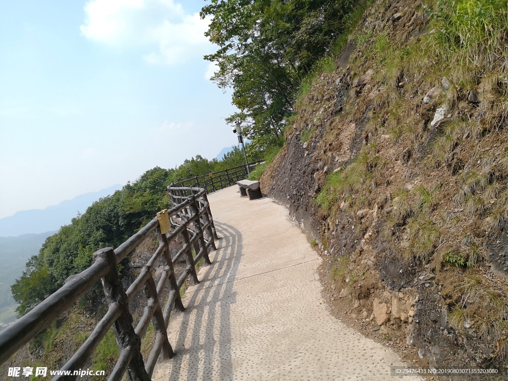 山石小路