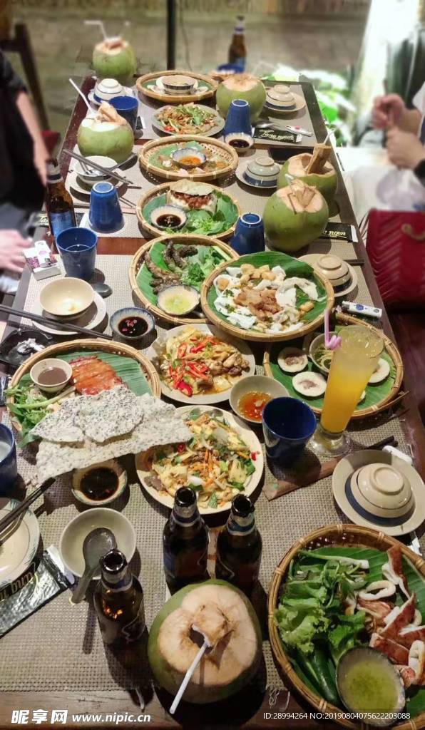 聚会餐