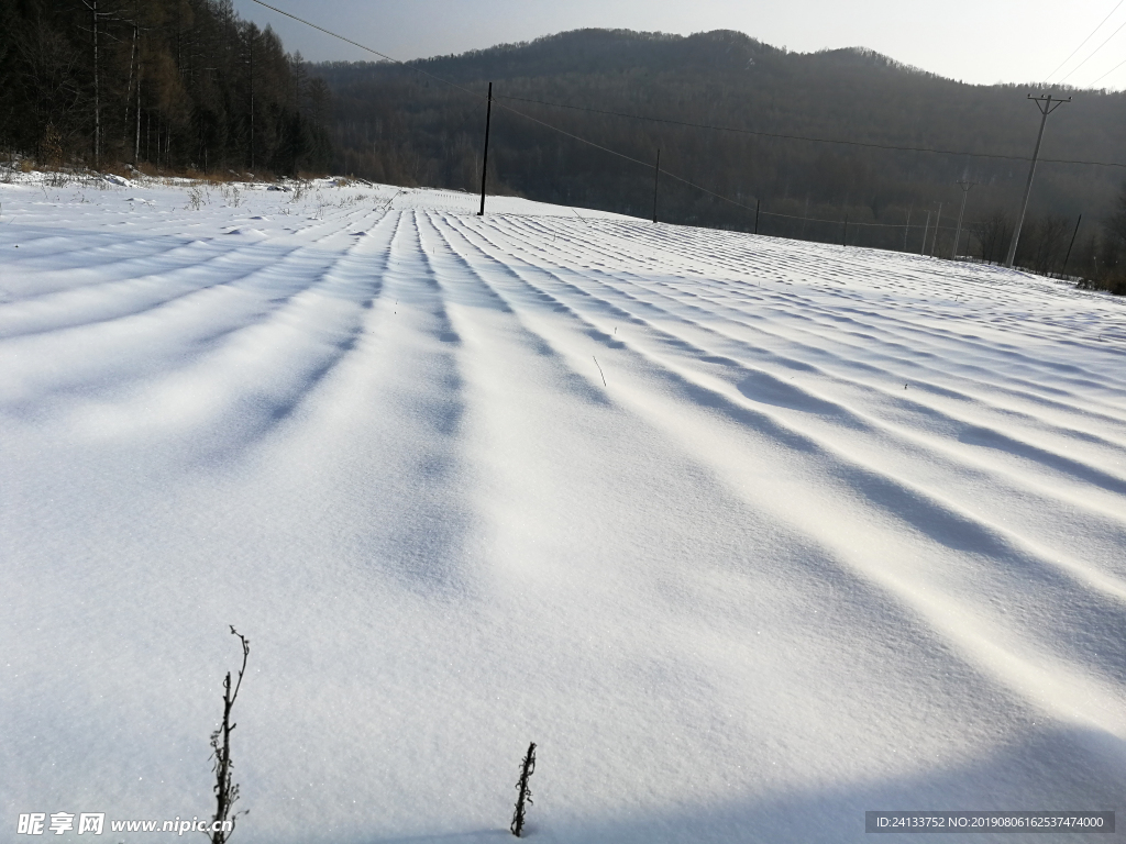 大雪冰封