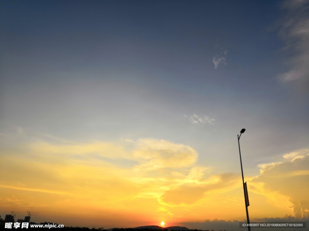 夕阳 晚霞 落日 红黄色调