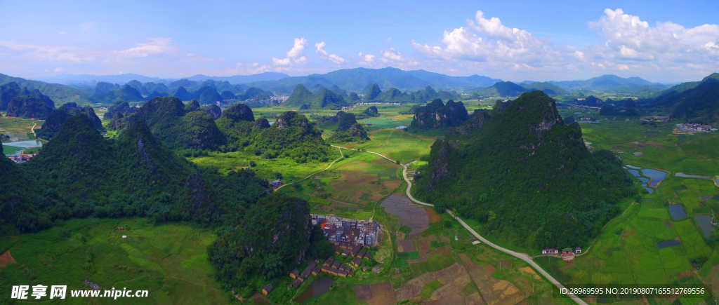 英德九龙千军峰林全景