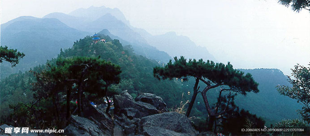 山林 大山 树林 郊区 蓝天