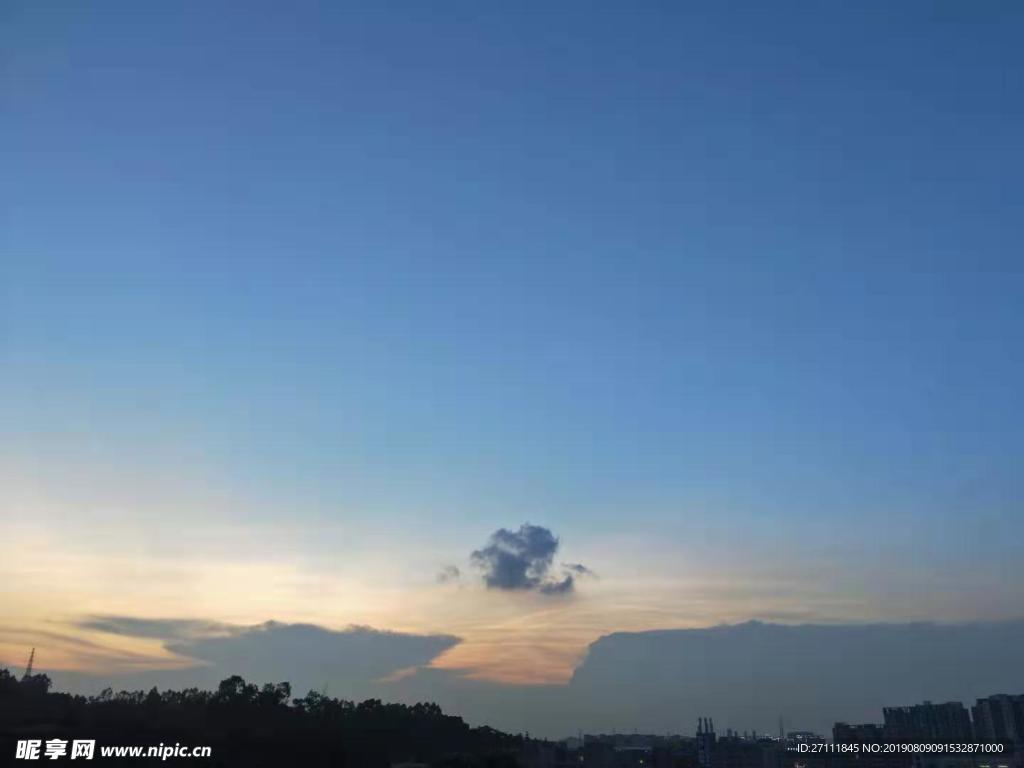 夕阳下山时风景背景