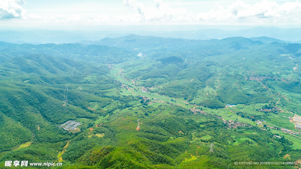 农村 大山  田野 田间