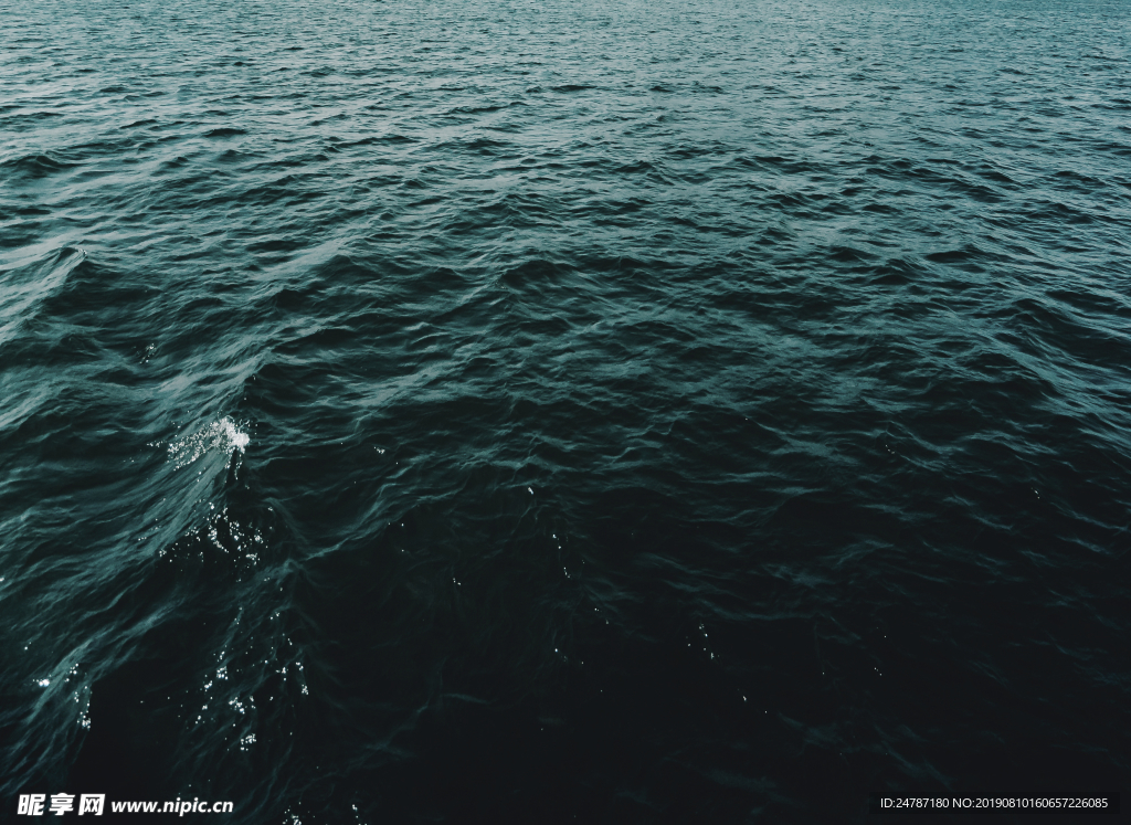湖水