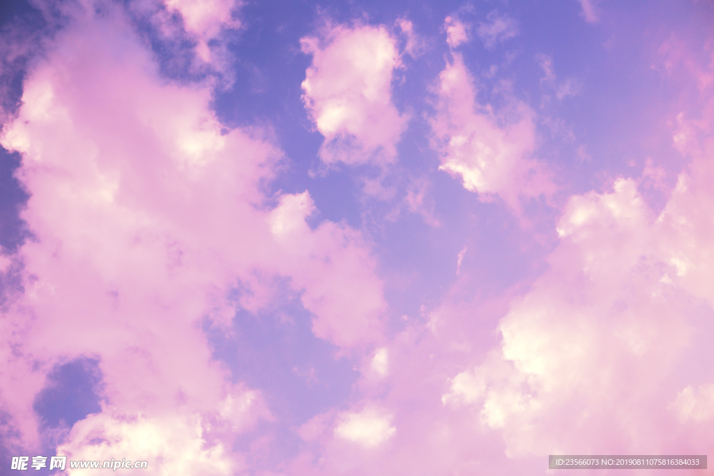 浪漫天空云朵背景