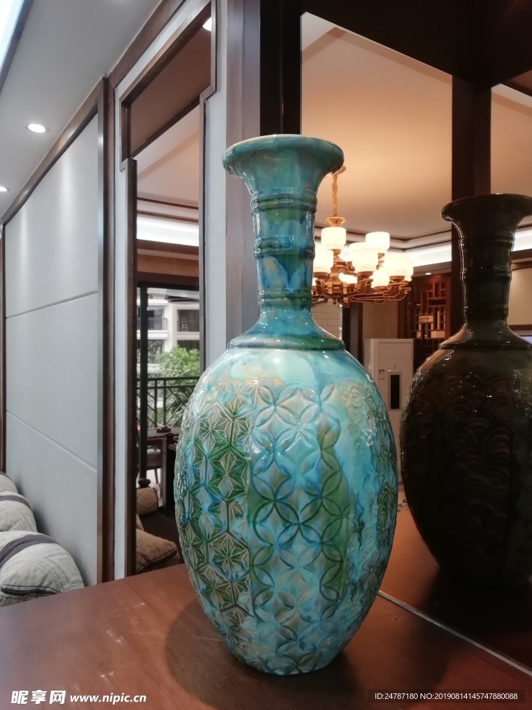 釉彩陶瓷花瓶