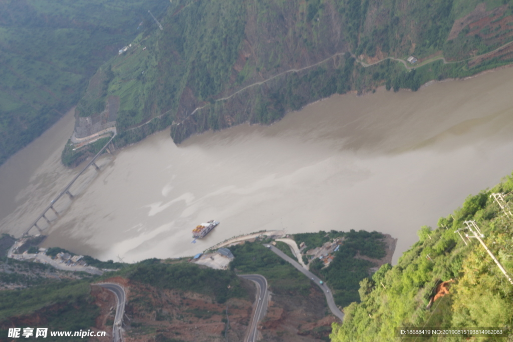 河流河水