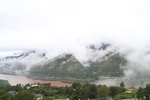 云雾缠绕的山峰