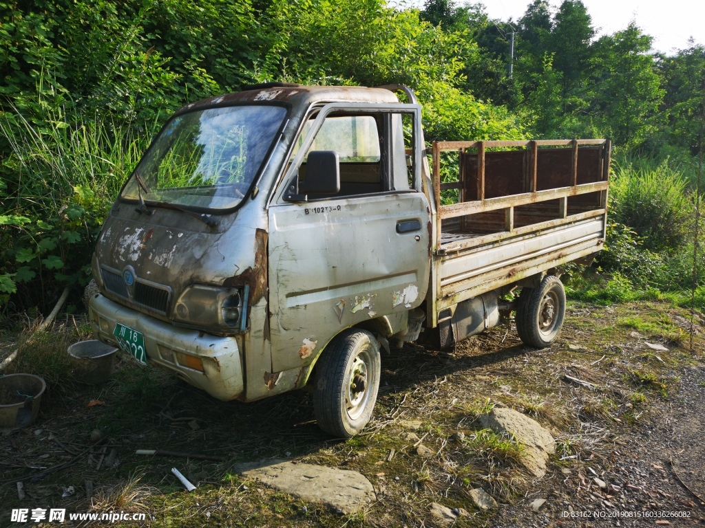 破旧的车