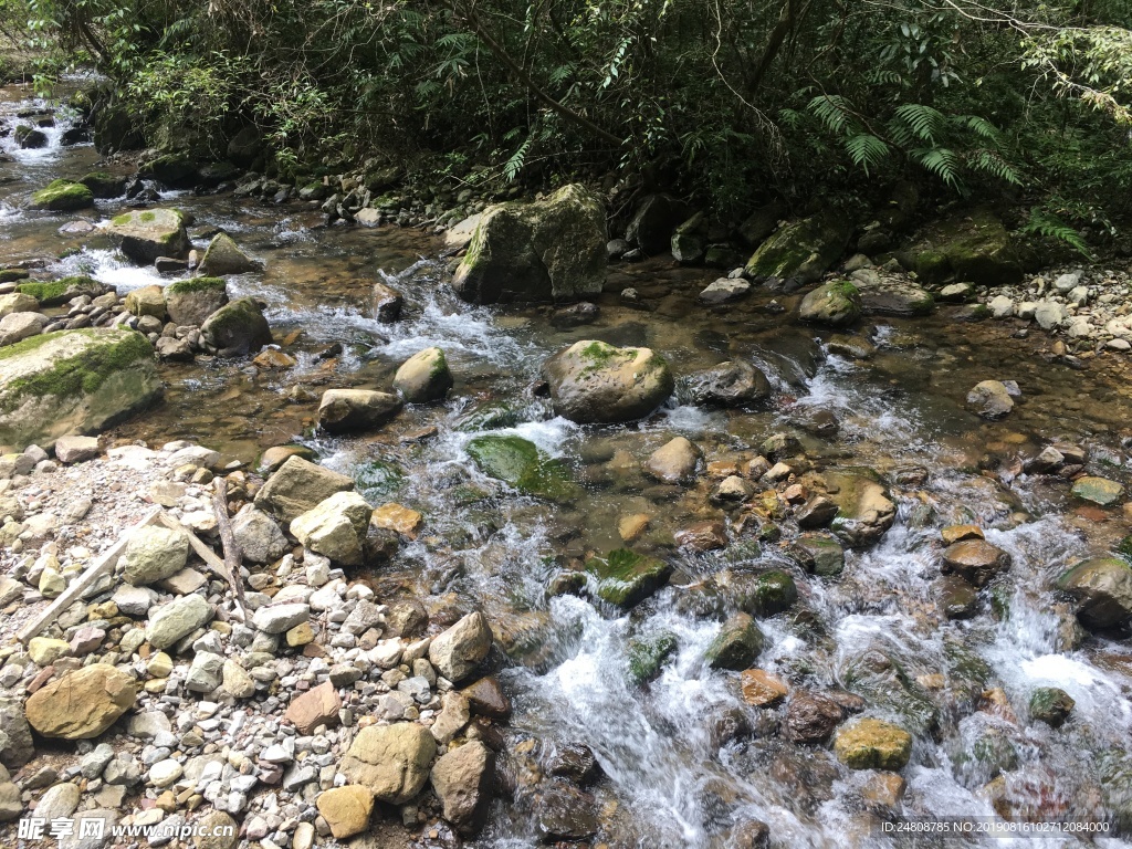 流水风景