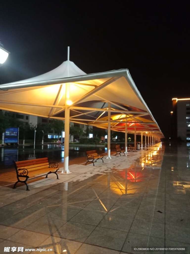 雨夜