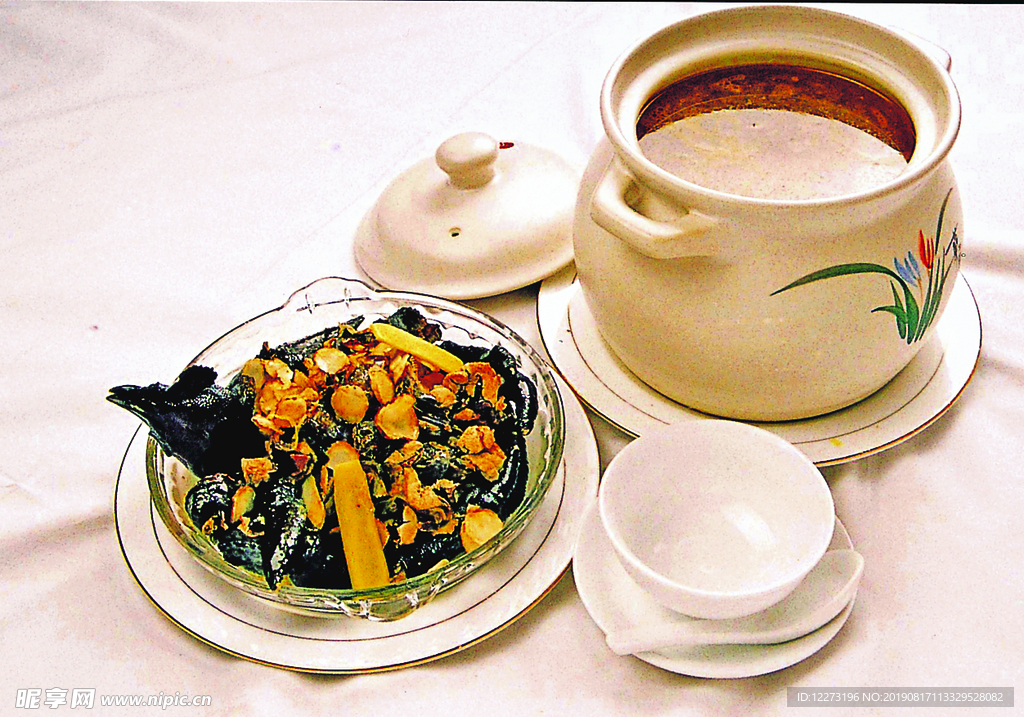 西洋参煲乌鸡