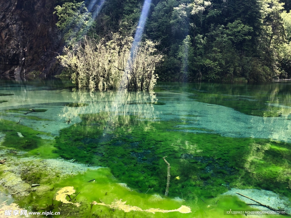 高山湖泊