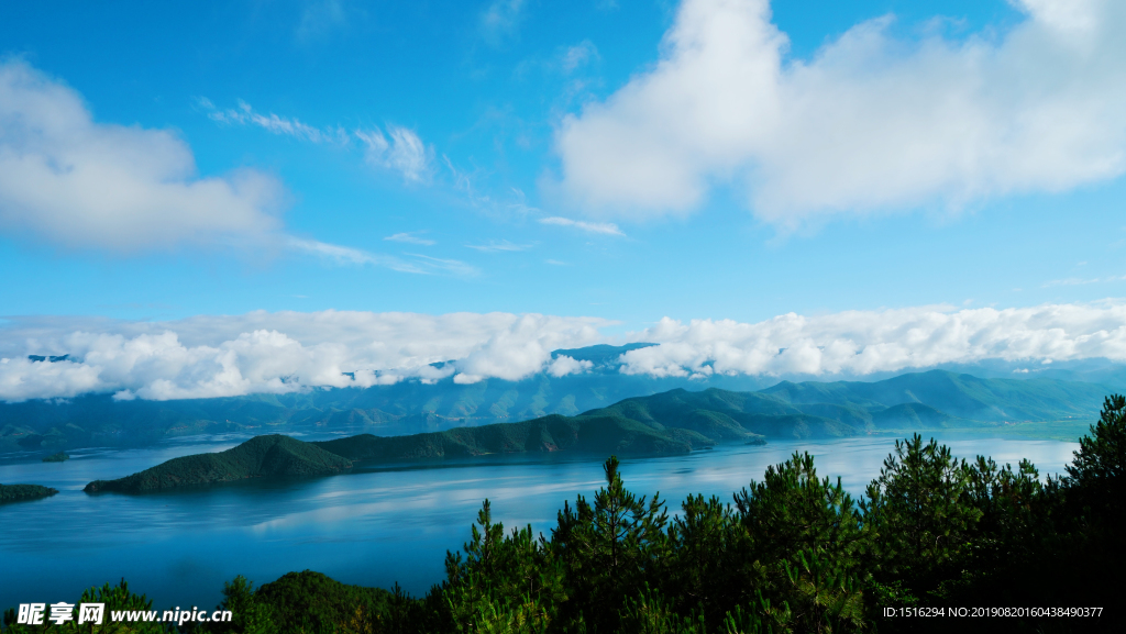 泸沽湖