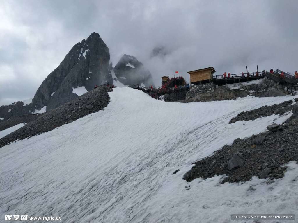 玉龙雪山