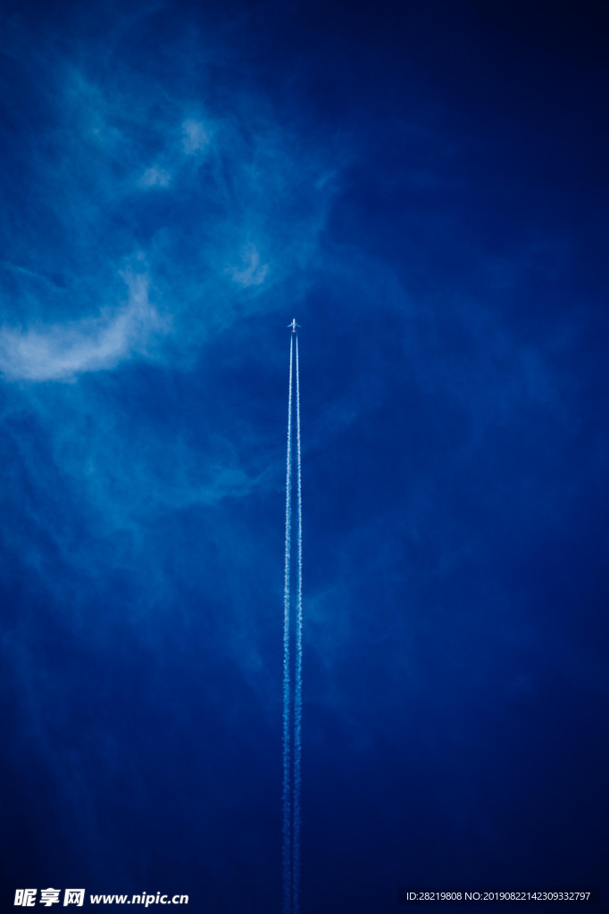蓝天 飞机 蓝色 地产 天空