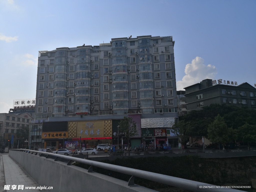 龙南