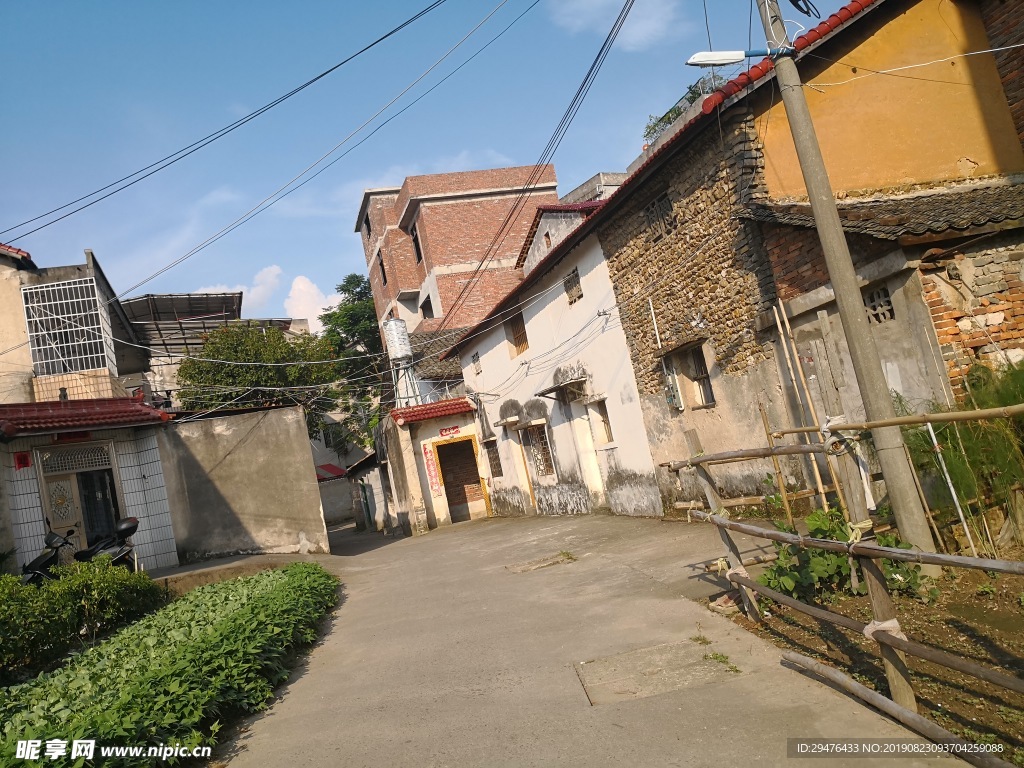 龙南新生村
