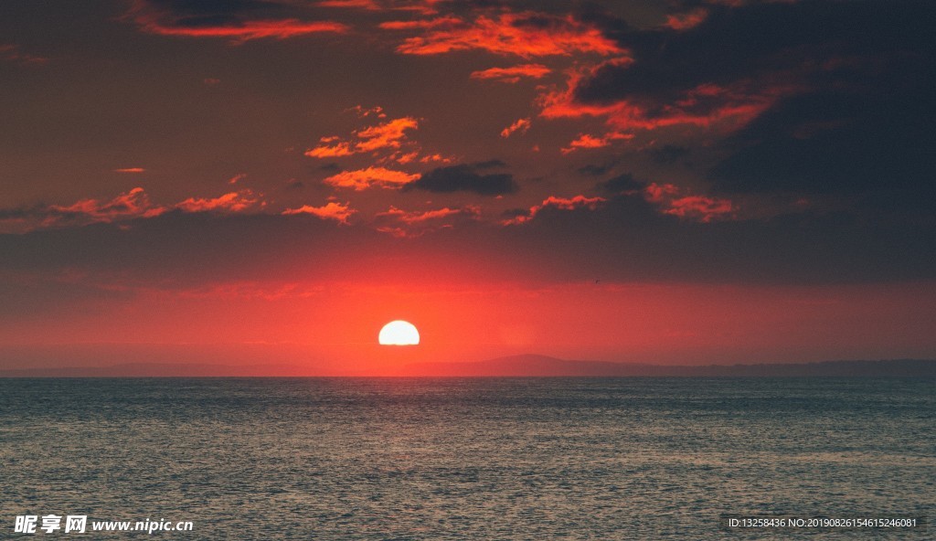 大海落日红色夕阳