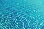 水