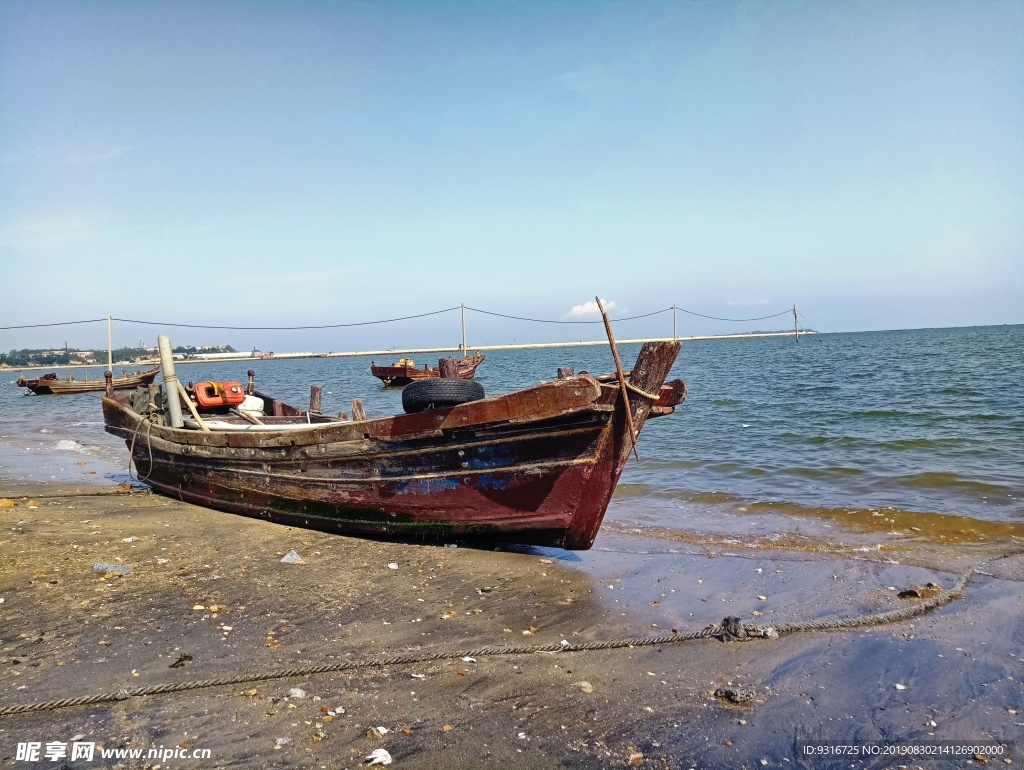 大海风景渔船