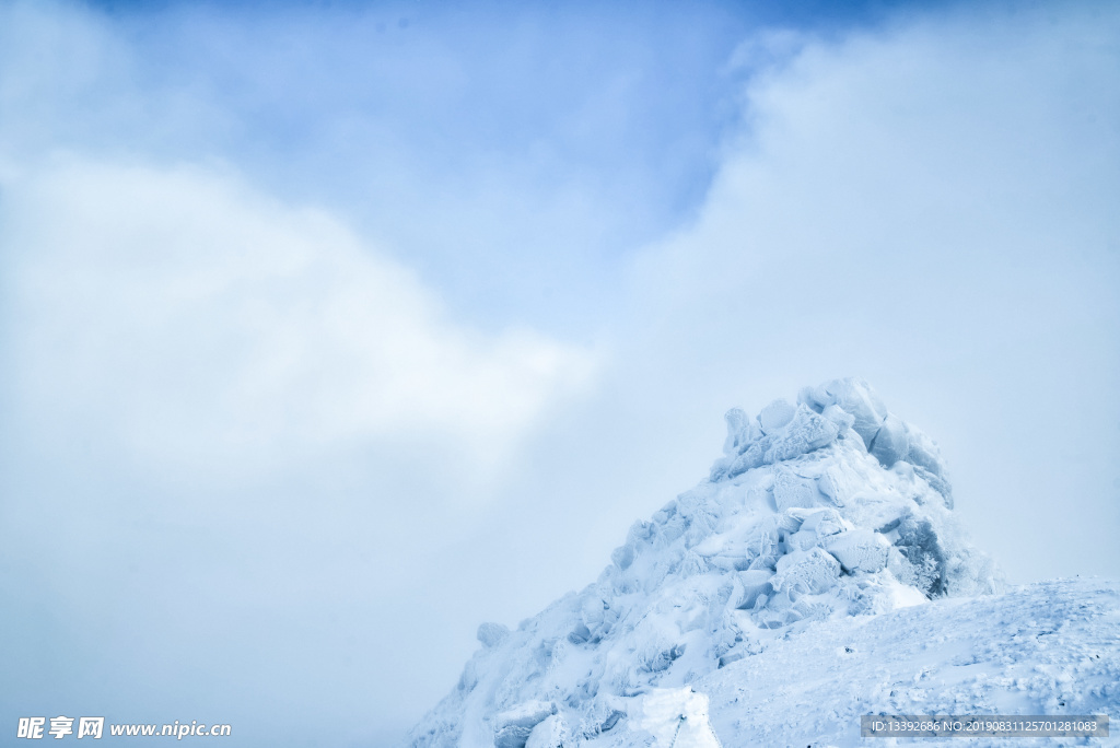 雪 雪峰 云海 雾 蓝天