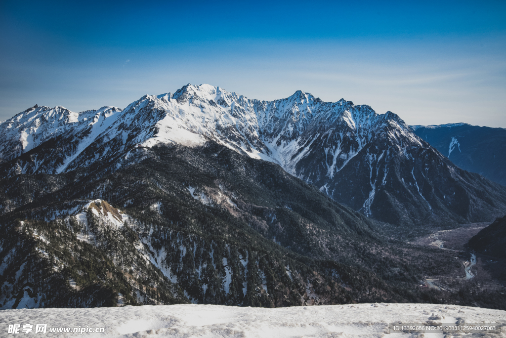 雪 冬季 山 蓝天 云