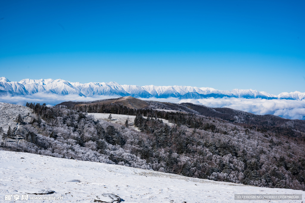 冰天雪地 积雪 山脉 山顶