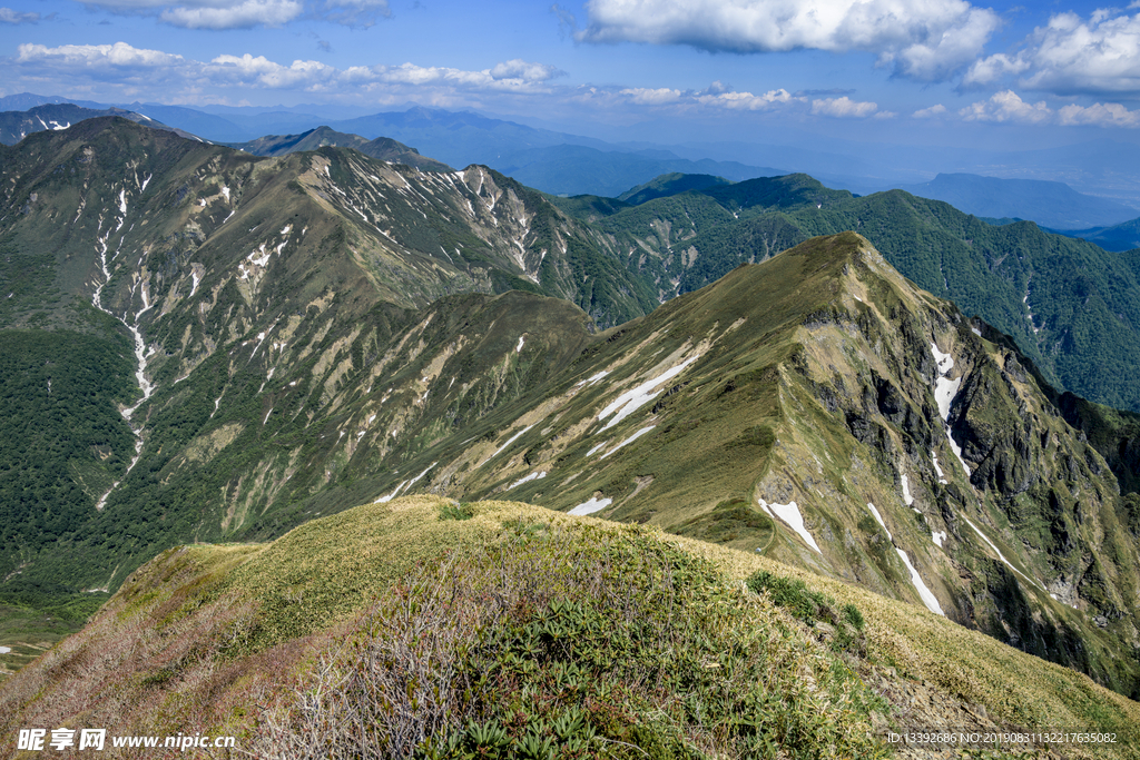 山峰 山脉 云海 蓝天 积雪