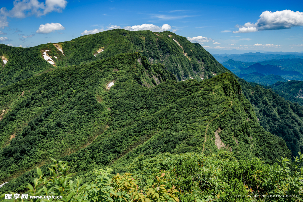 山川 云海 蓝天