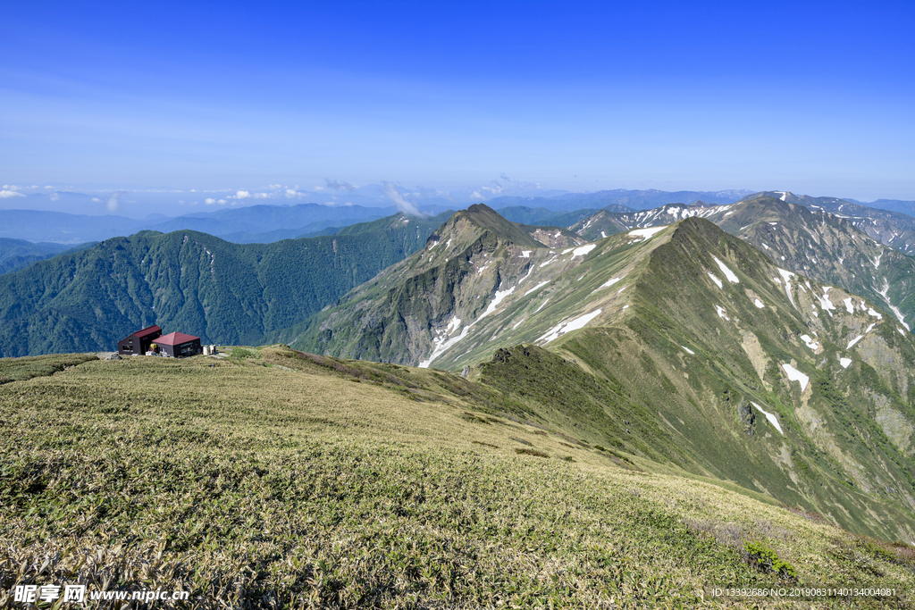 山顶 山脉 积雪 山顶旅店