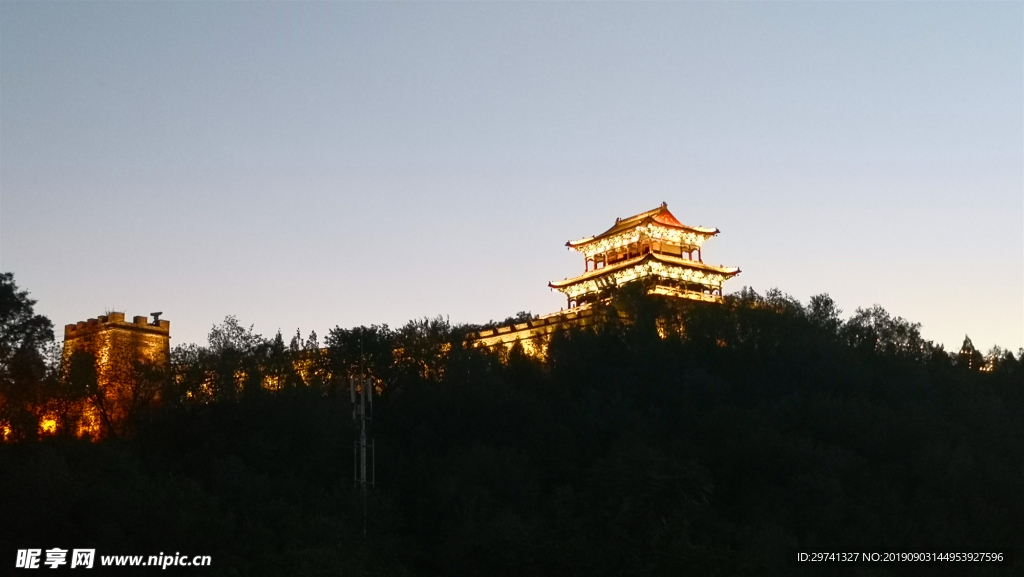 延安凤凰山夜景