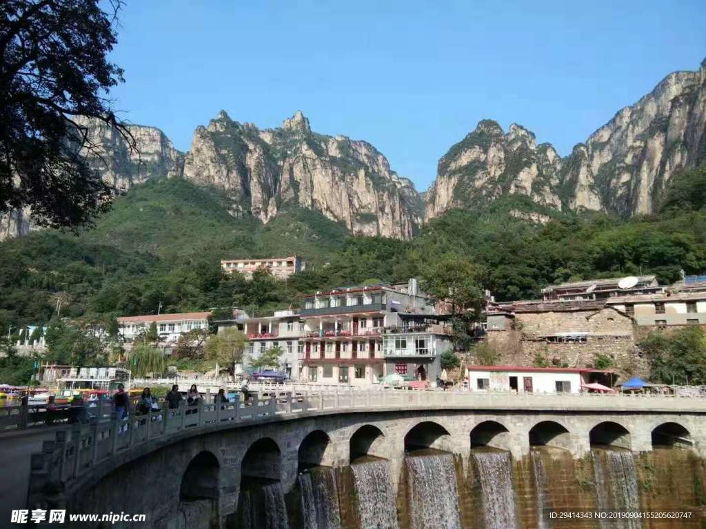 山水 太行山 瀑布 青山绿水