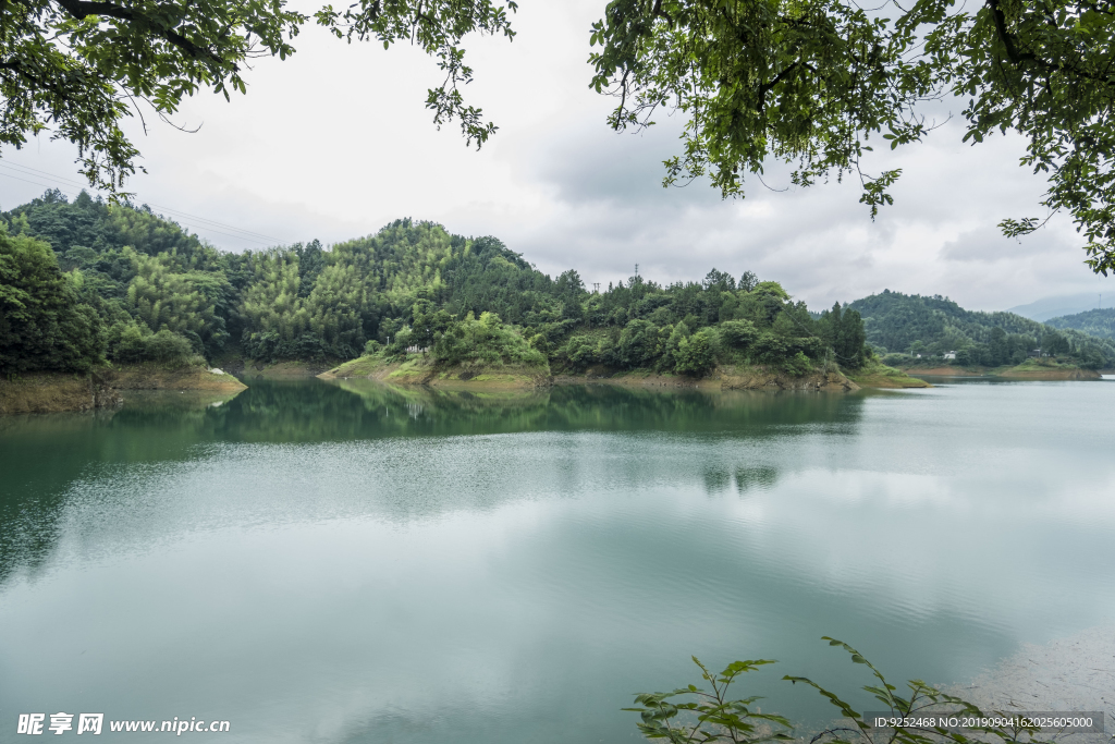 四庄乡纸棚村