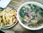 牛肉汤和饼丝