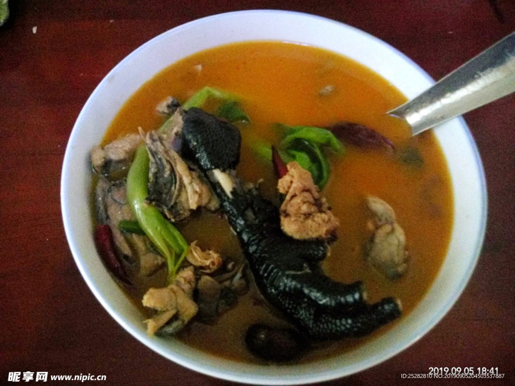 煮鸡