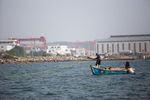 海上撒网打鱼