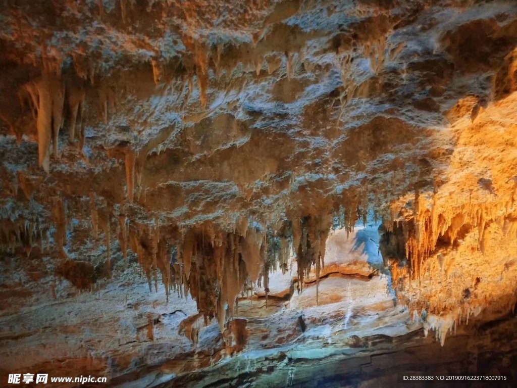 溶洞 蝴蝶泉 旅游胜地 天籁