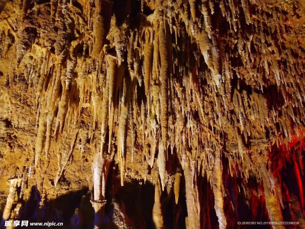 溶洞 蝴蝶泉 旅游胜地 天籁