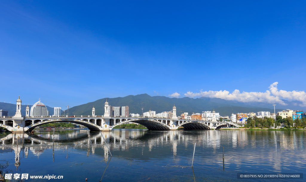 云南大理兴盛路桥梁