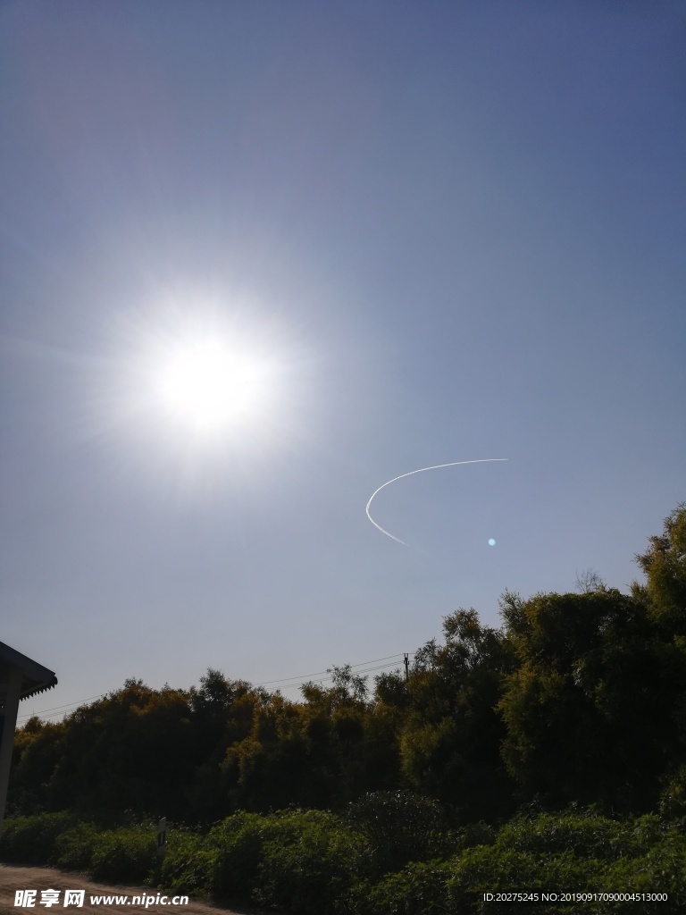 天空 阳光 飞机