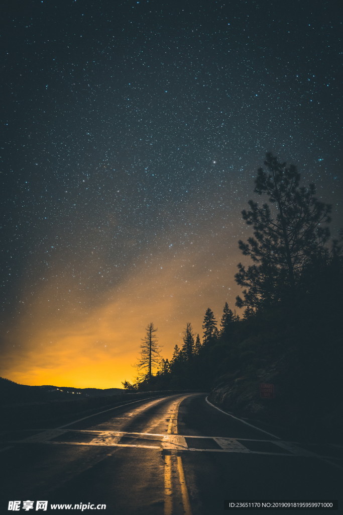 郊外公路夜景