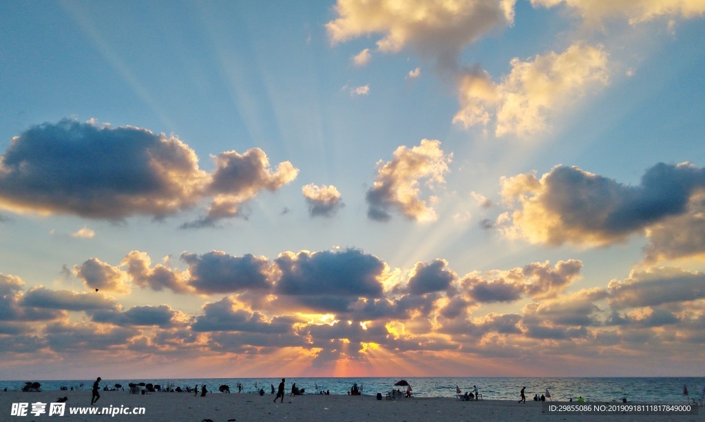 海岸天空日落风景