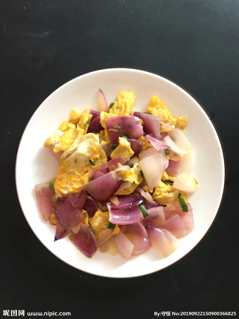 紫洋葱炒鸡蛋