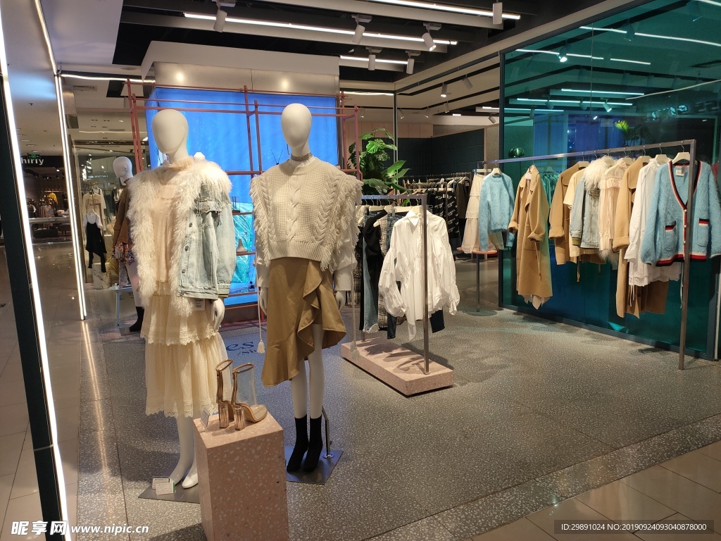 服饰 商场 服装展示 女装 展