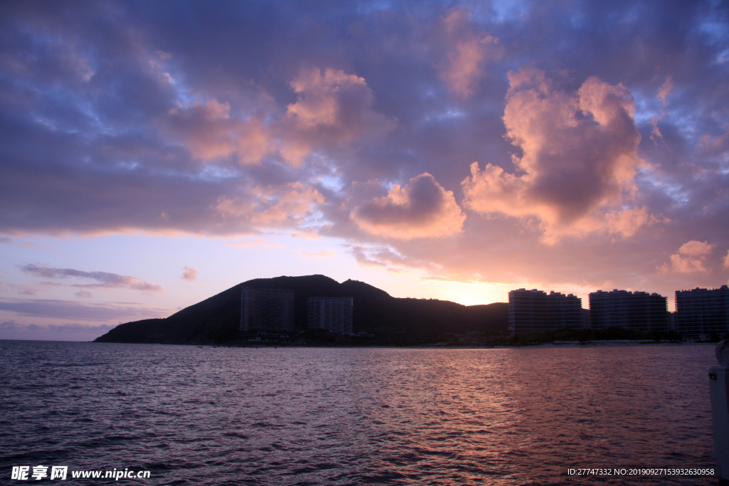 夕阳大海