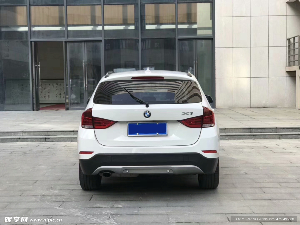 汽车小轿车