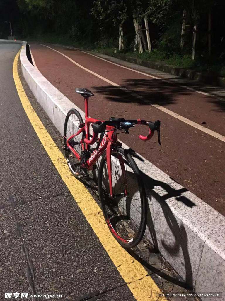 公路车