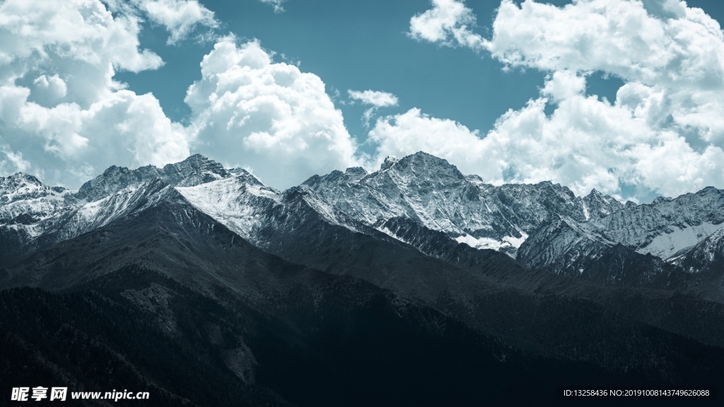 雪山天空云彩风景群山